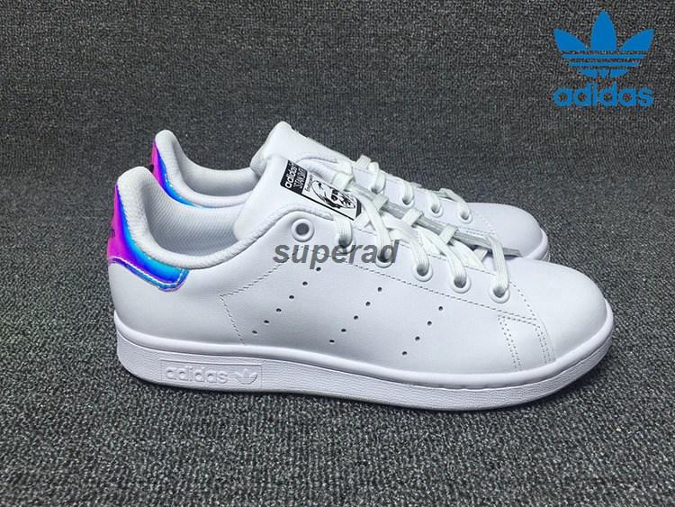 stan smith holographique femme